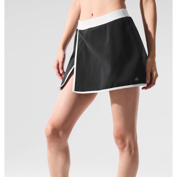 ALO Yoga Black and White Skirt - Picture 6 of 6